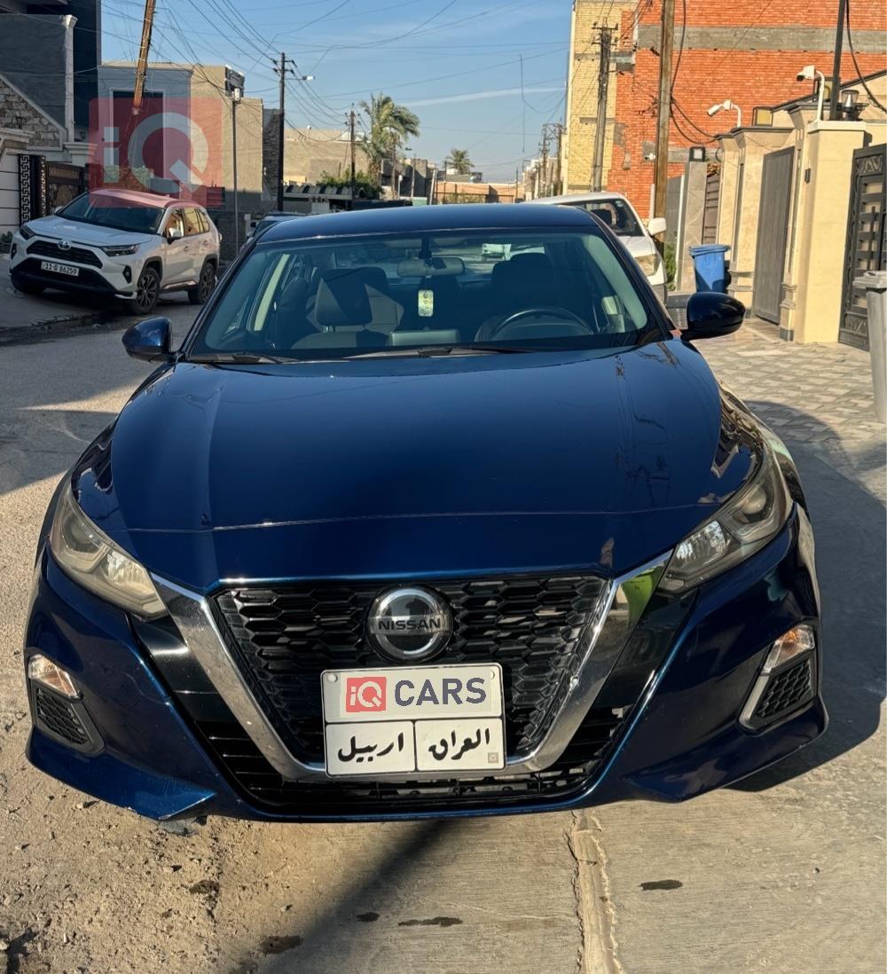 نيسان ألتيما